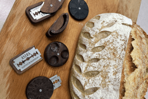 what are lame de boulanger and how did they become referred to as sourdough bread scoring lames