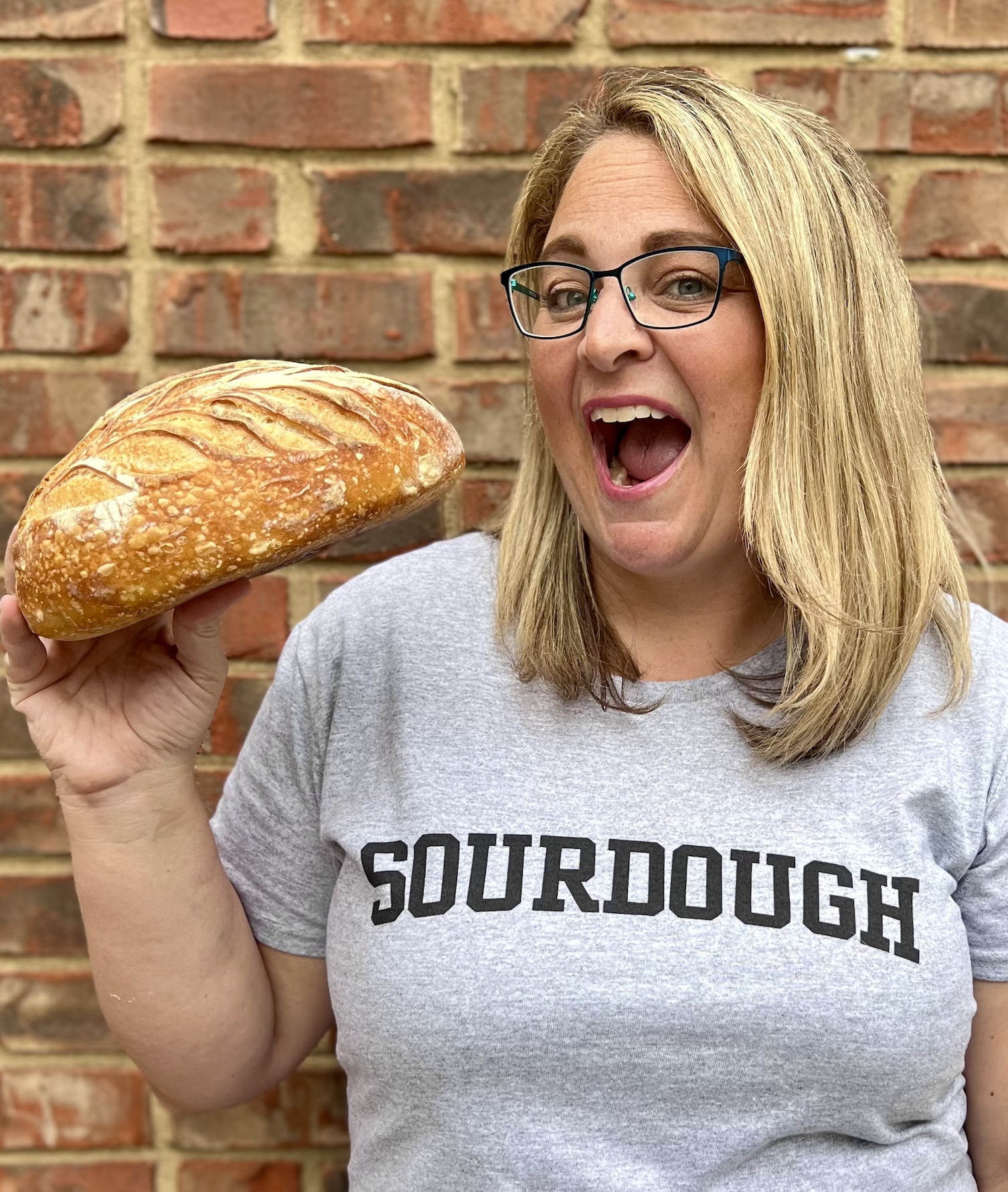 sourdough bread baker recipes classes influencer on social media @amybakesbread in Kentucky United States 2