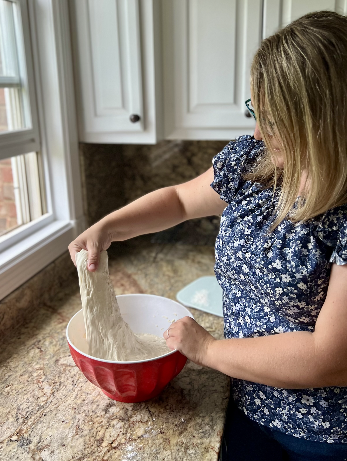 sourdough bread baker recipes classes influencer on social media @amybakesbread in Kentucky United States 3