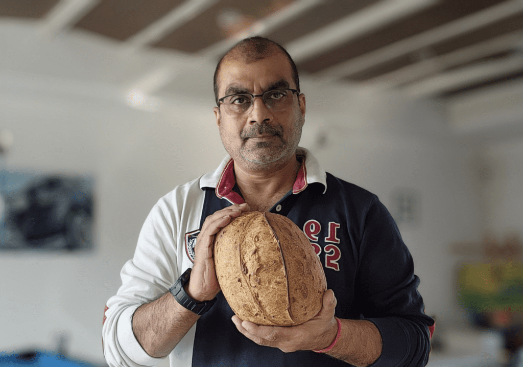 sourdough bread influencer India Rohit from @rbfoodboard Instagram social media buy handmade wood sourdough scoring lames for sale online with global shipping