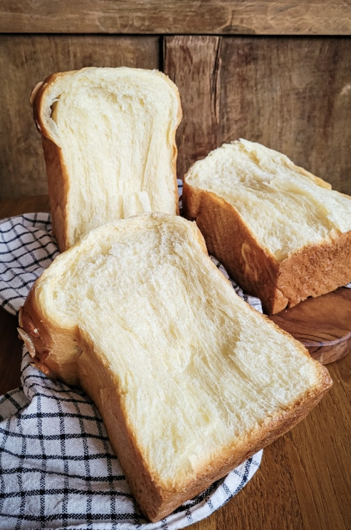 sourdough bread instagram social media influencer home baker content creator elvira @elleciously from singapore in asia 12