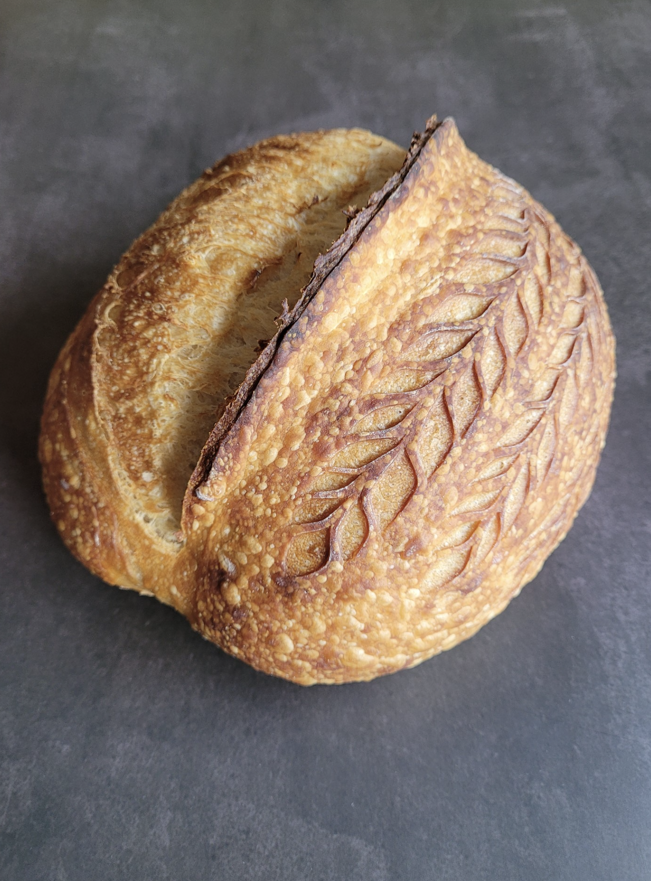 sourdough bread instagram social media influencer home baker content creator elvira @elleciously from singapore in asia 14