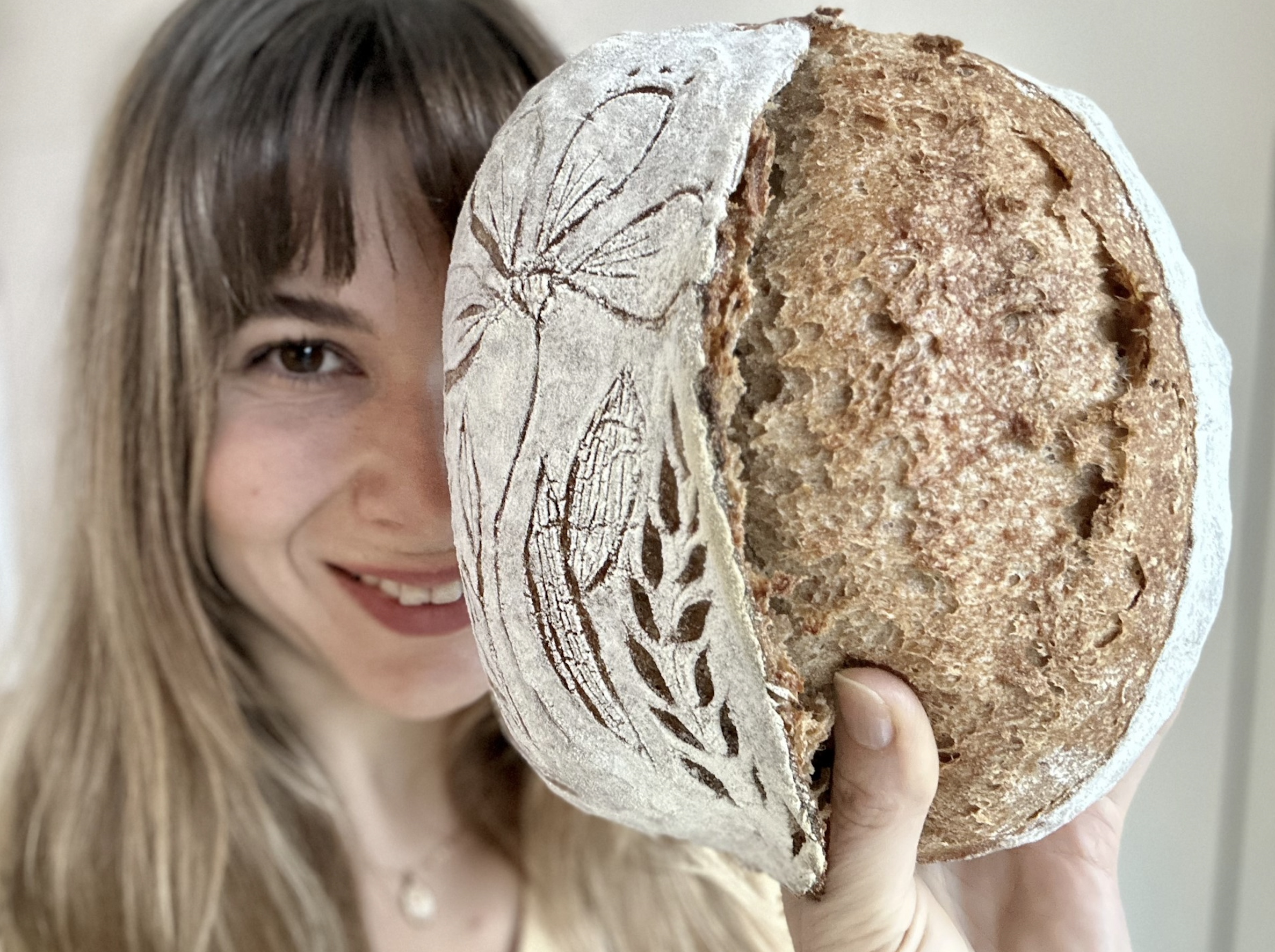 sourdough bread instagram social media influencer content creator on vancouver island in british columbia canada Jaimie from @TheSourdoughFlourist