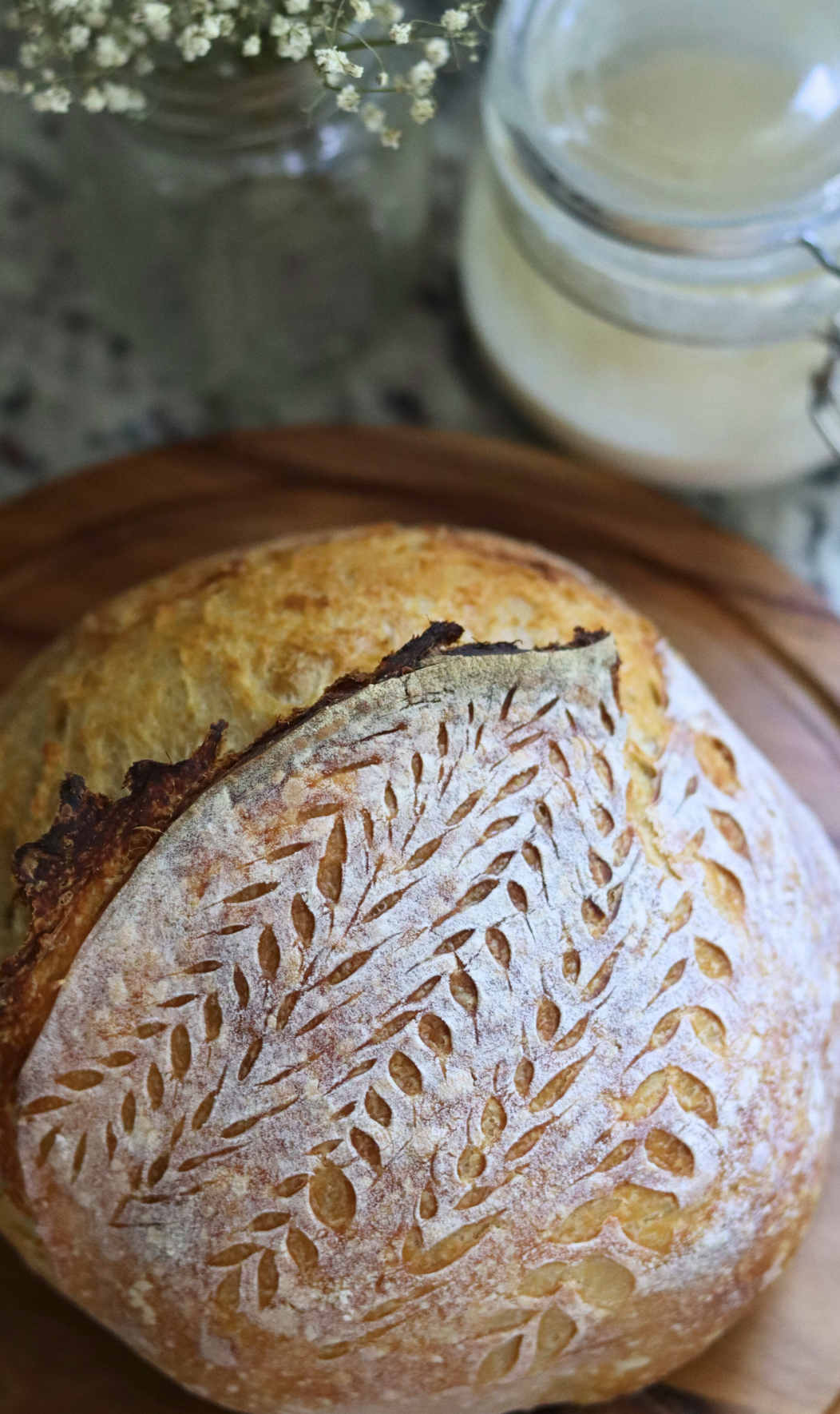 sourdough bread instagram social media influencer home baker recipe creator loaves for sale wisconsin united states mckenna @simplicityandastarter 13