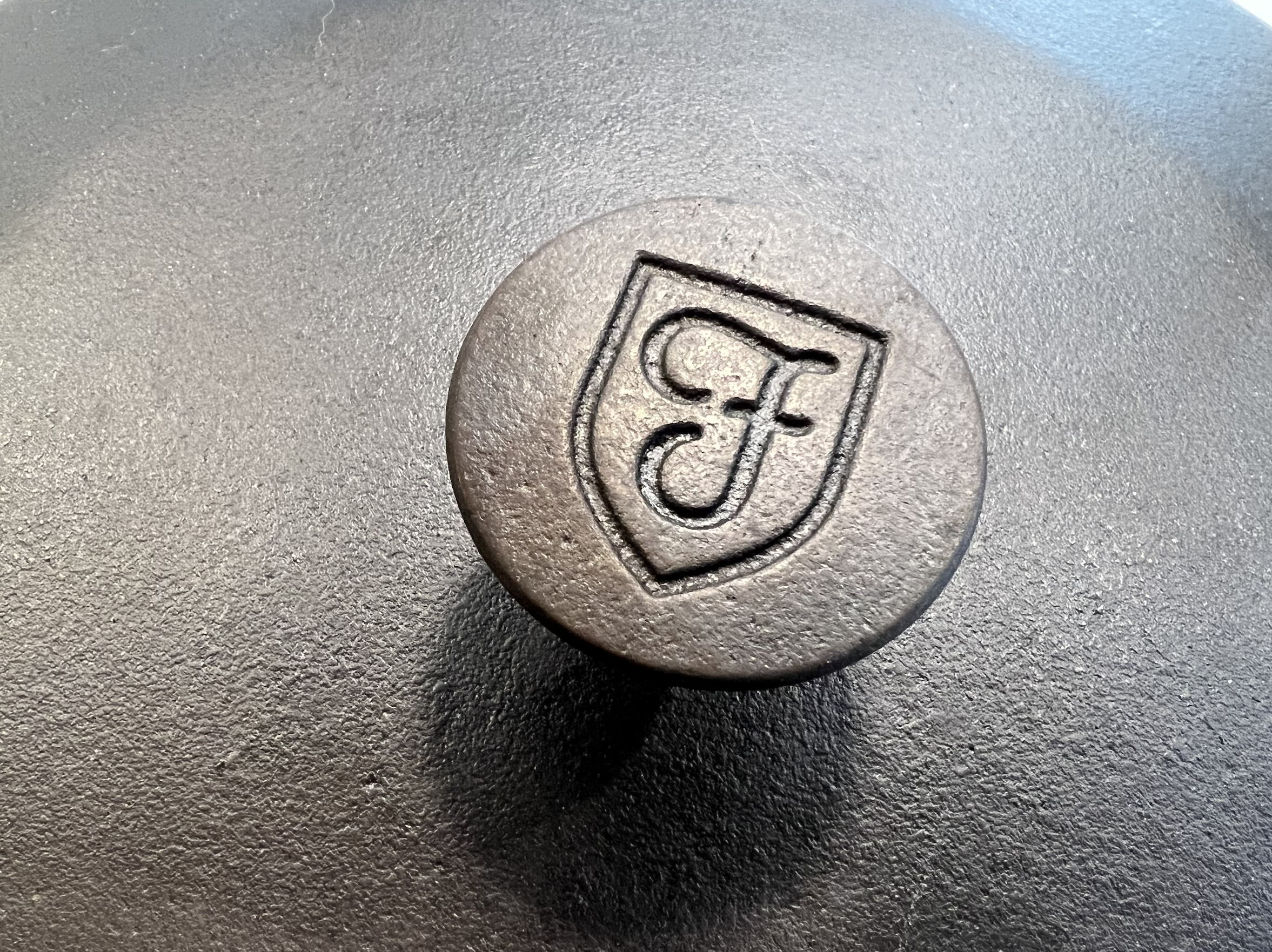 sourdough product review field company dutch oven handmade of cast iron in the united states of america 2