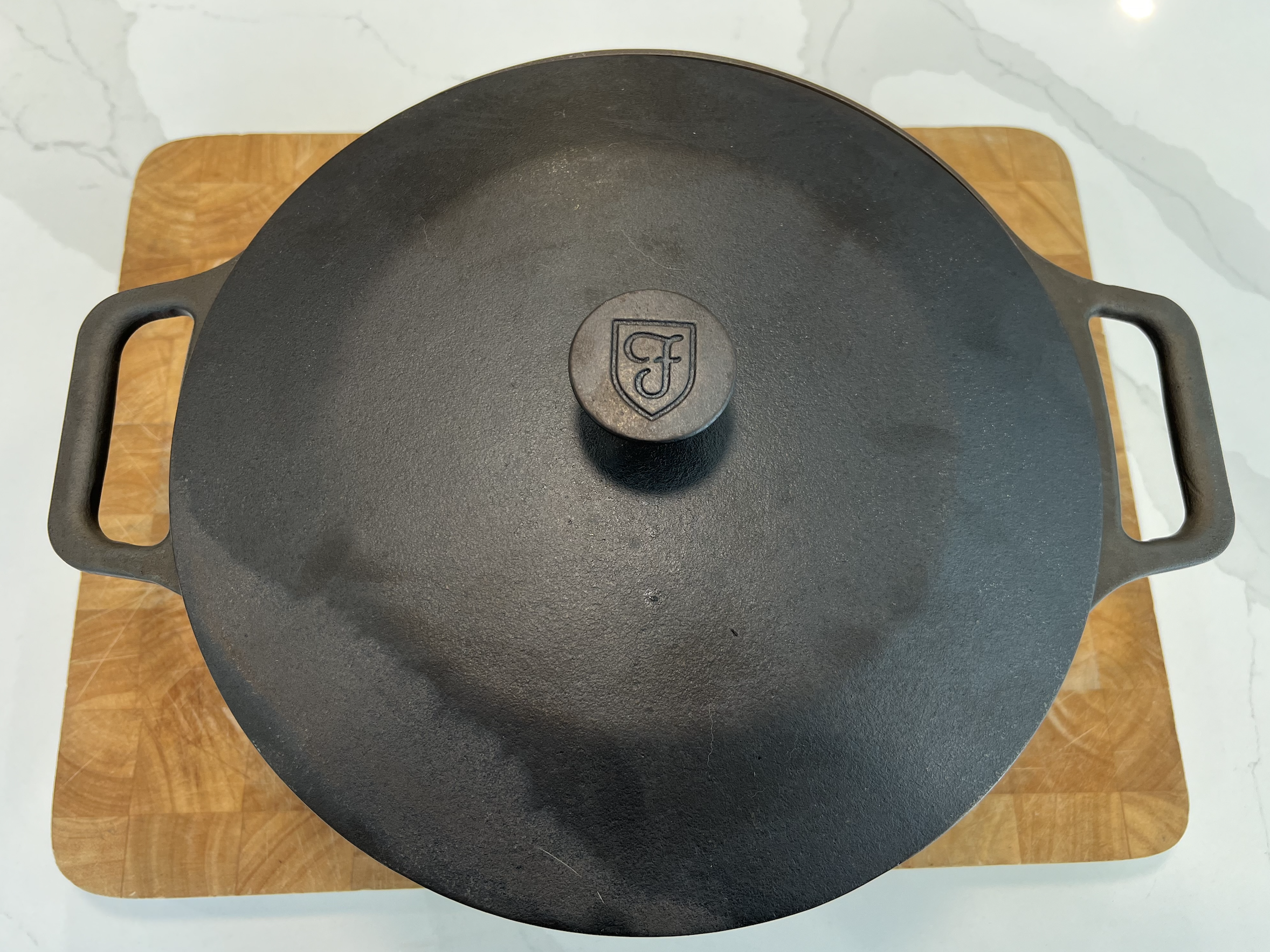 sourdough product review field company dutch oven handmade of cast iron in the united states of america 4