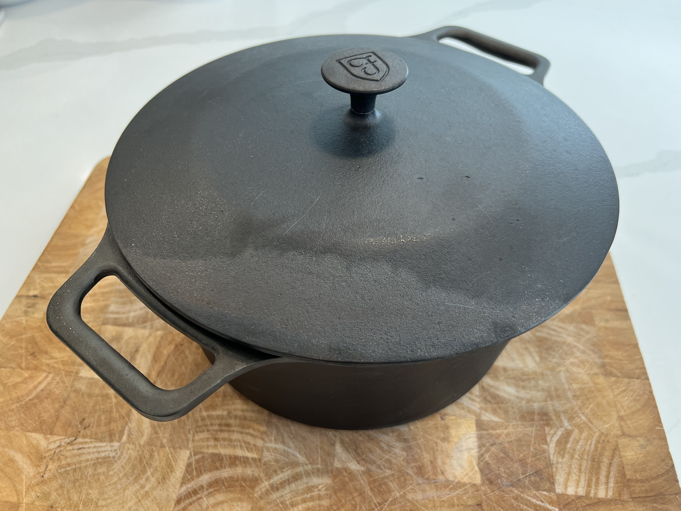 sourdough product review field company dutch oven handmade of cast iron in the united states of america 5
